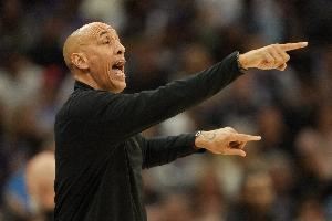 国王主教练:我们本该4胜0负的 但还没准备好 国王主教练:我们本该4胜0负的 但还没准备好