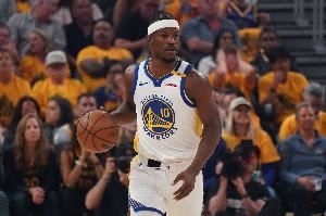 记者:你进入联盟时是3D球员 巴特勒:什么?那时候我有D没3的 记者:你进入联盟时是3D球员 巴特勒:什么?那时候我有D没3的