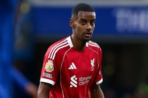 赫斯基:无法进球时伊萨克仍需为比赛做出贡献,他需要提高体能 赫斯基:无法进球时伊萨克仍需为比赛做出贡献,他需要提高体能