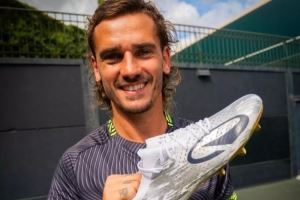 全球限量200双!迪卡侬推出格列兹曼限量战靴,致敬后者马竞200球 全球限量200双!迪卡侬推出格列兹曼限量战靴,致敬后者马竞200球