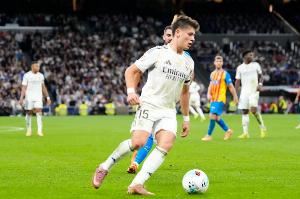 阿斯报:居莱尔为皇马出场达75场,费内巴切将收获200万欧奖金 阿斯报:居莱尔为皇马出场达75场,费内巴切将收获200万欧奖金