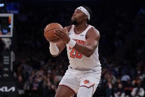 面包：亚布塞莱打得很努力能为队友创造投篮空间 进攻端节奏很棒